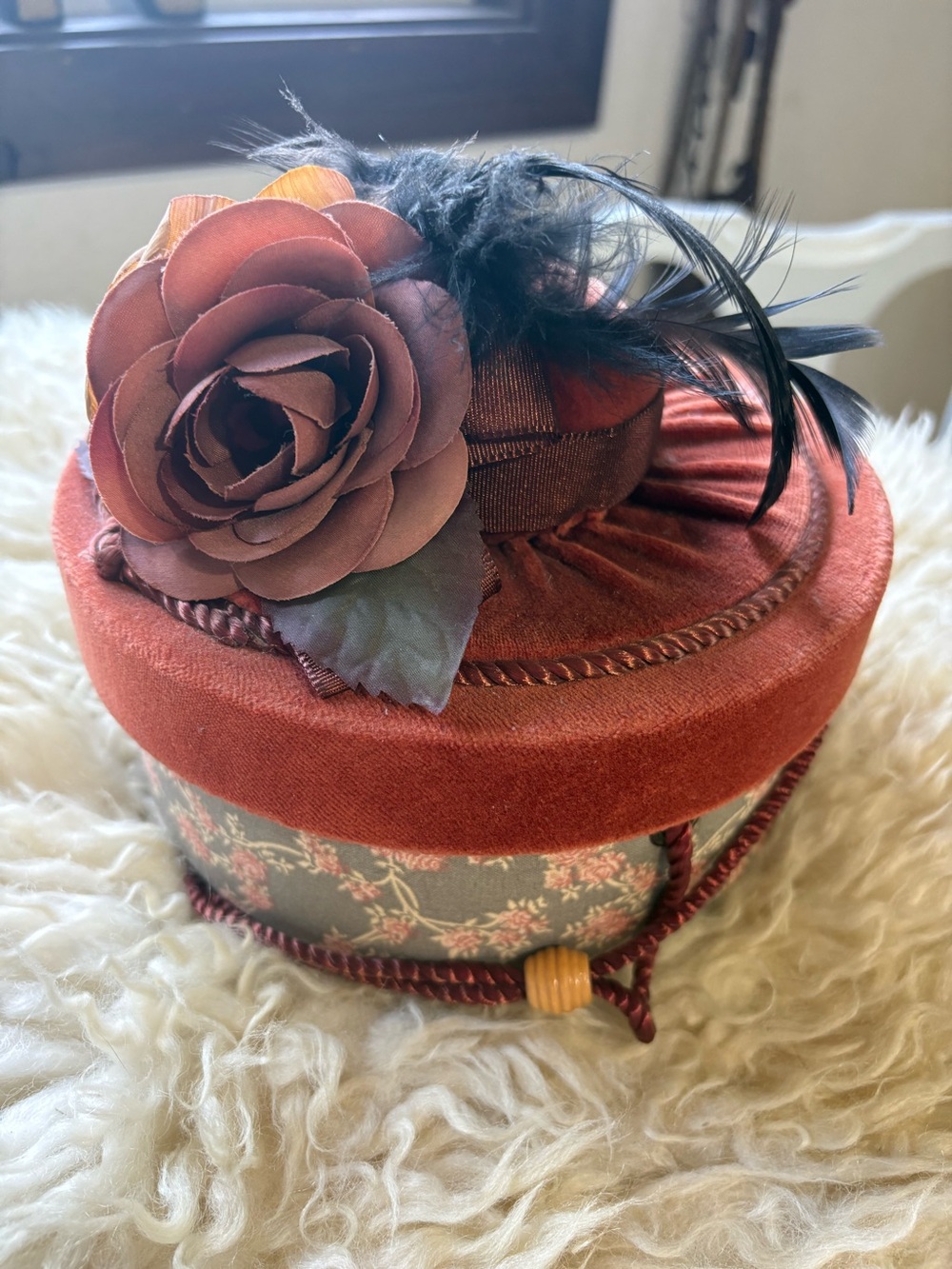 Vintage Victorian Style Round Keepsake Box – Terracotta Orange Velvet Lid